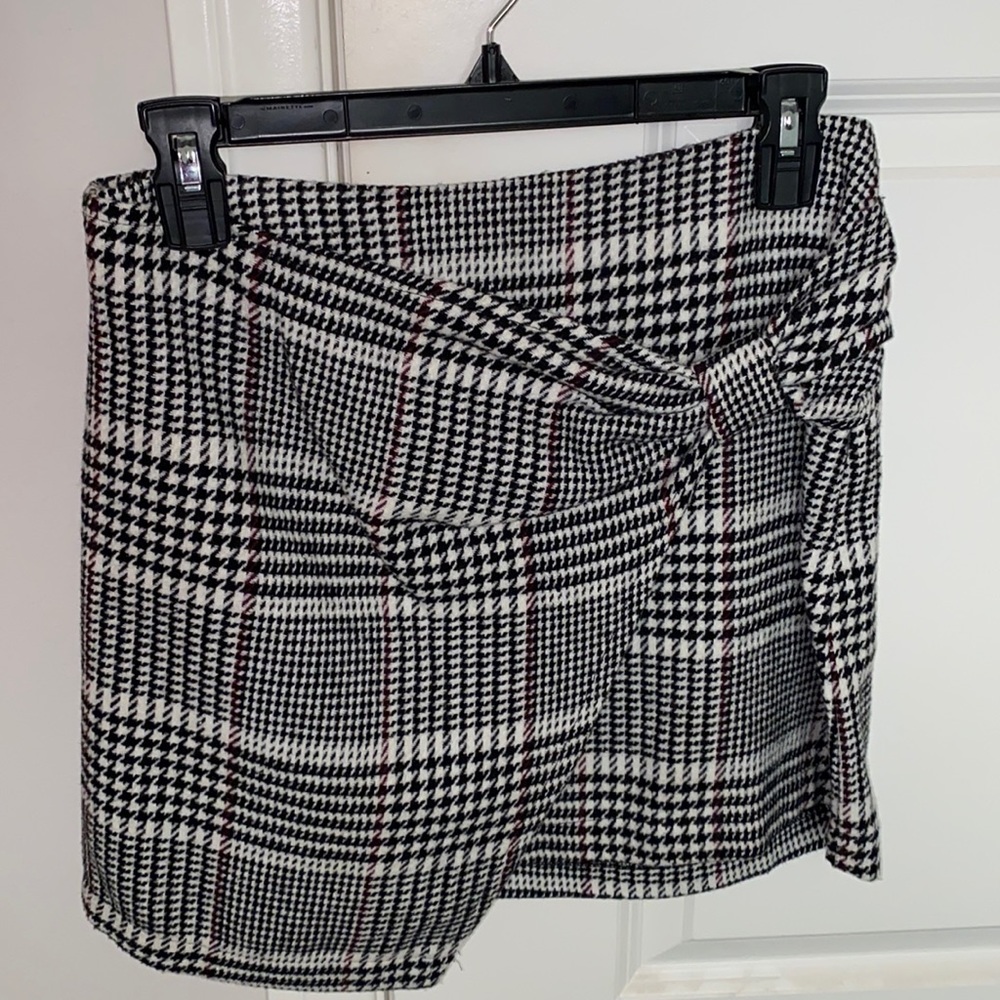 Black & White Pencil Skirt